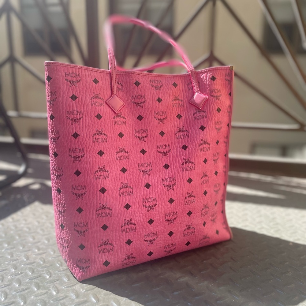 MCM tote bage - Picture 3 of 9